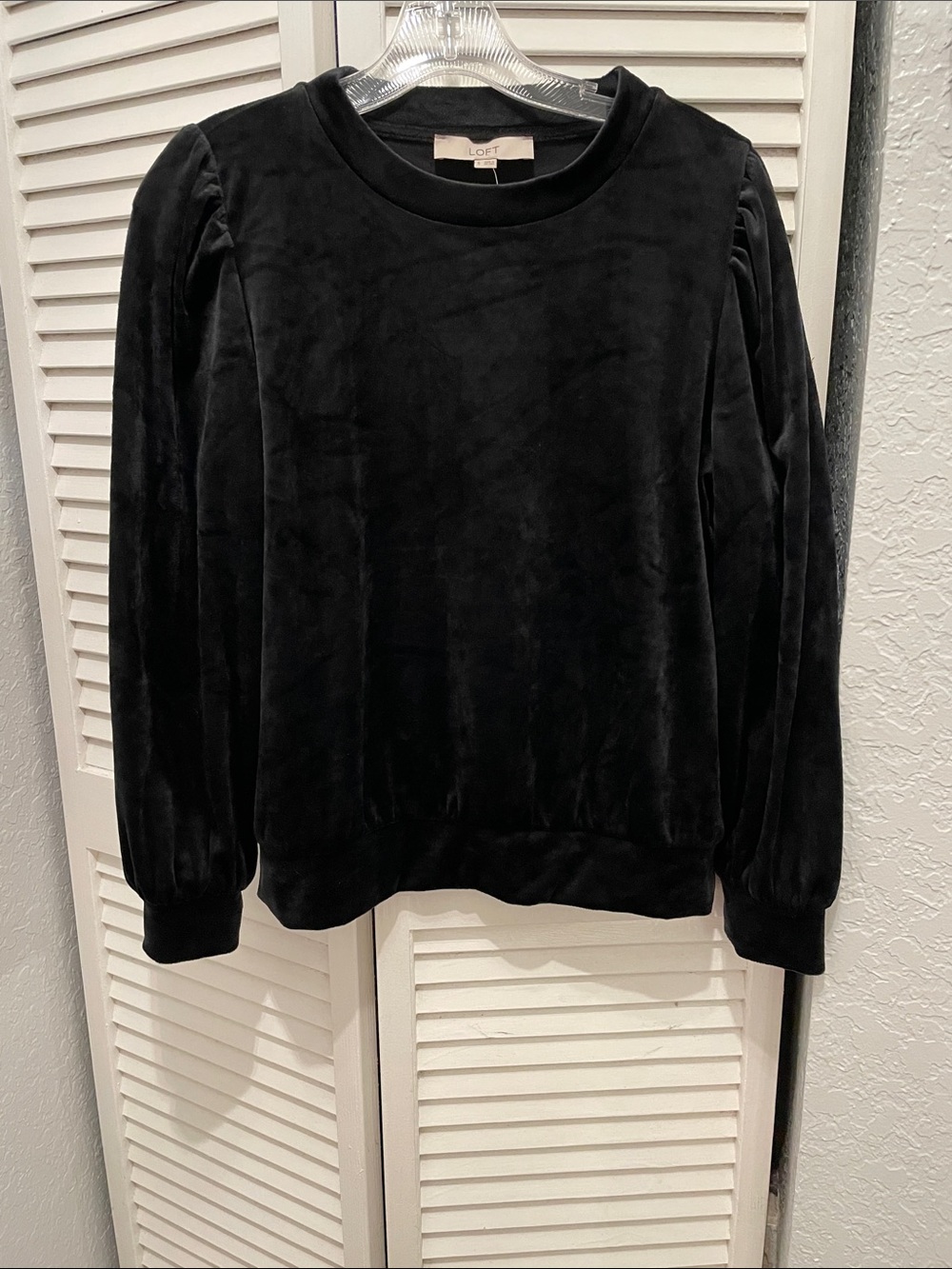 LOFT Black Velvet Puff-Sleeve Crewneck Sweater